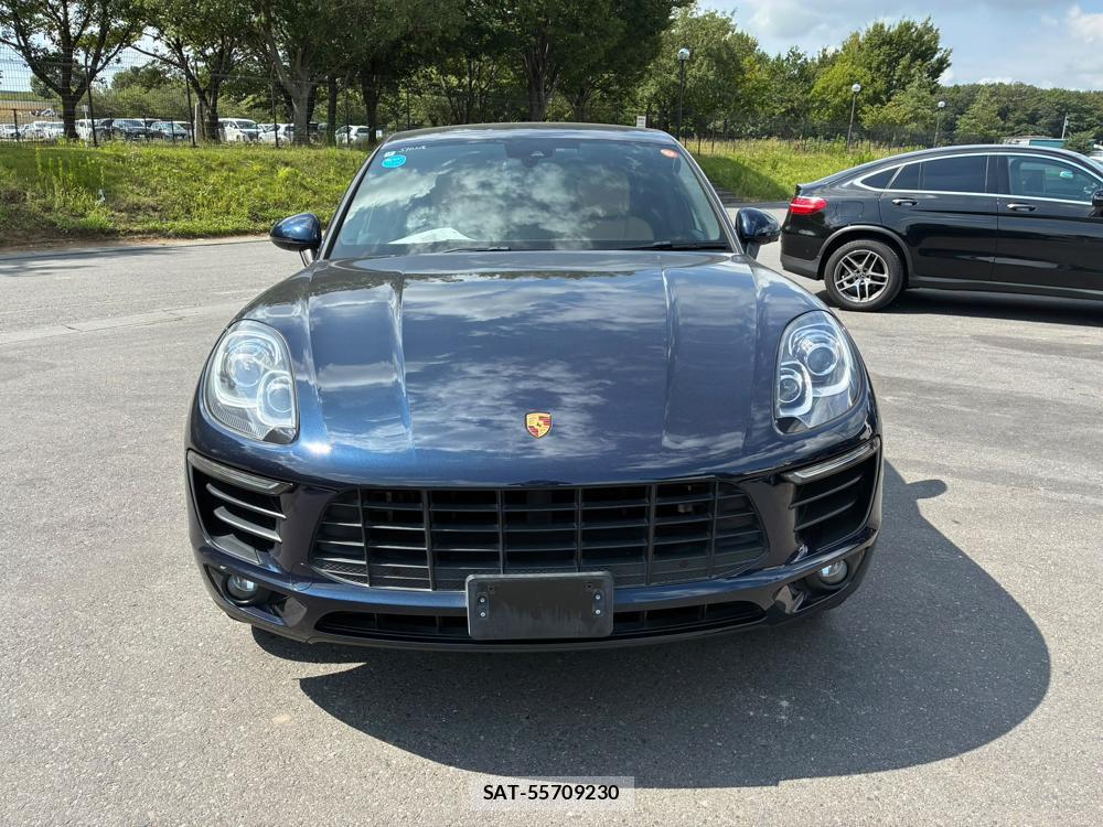 Porsche MACAN 2016-10 8055692-7