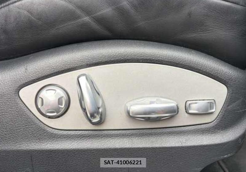 Porsche MACAN 2015-07 8558877-11