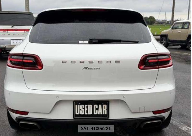 Porsche MACAN 2015-07 8558877-2