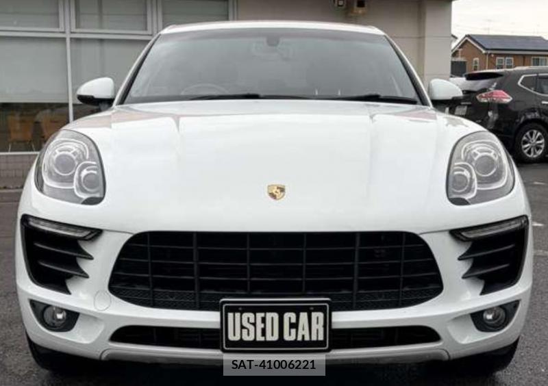 Porsche MACAN 2015-07 8558877-4