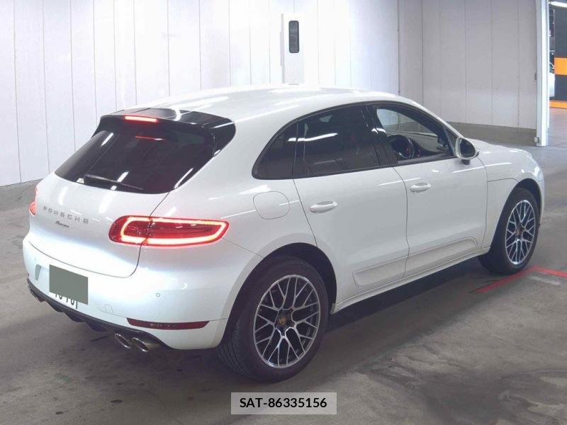 Porsche MACAN 2016 6820157-1