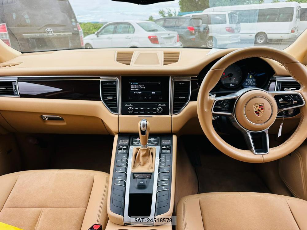 Porsche MACAN 2016 7191156-12