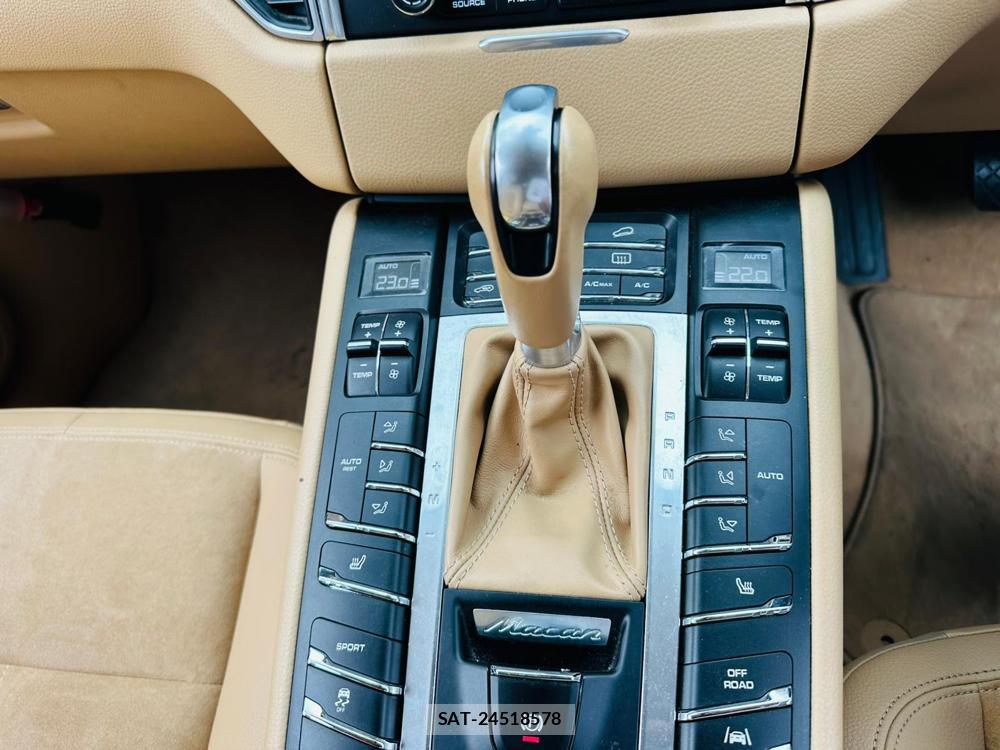 Porsche MACAN 2016 7191156-18