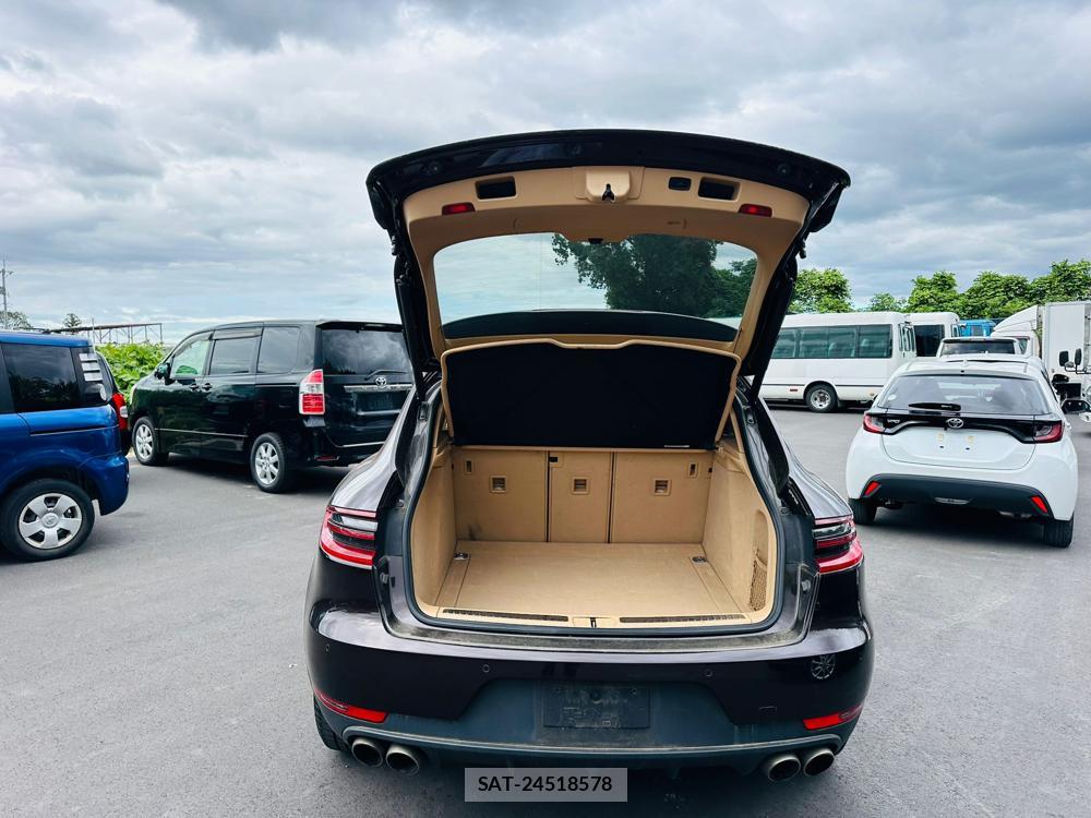 Porsche MACAN 2016 7191156-25