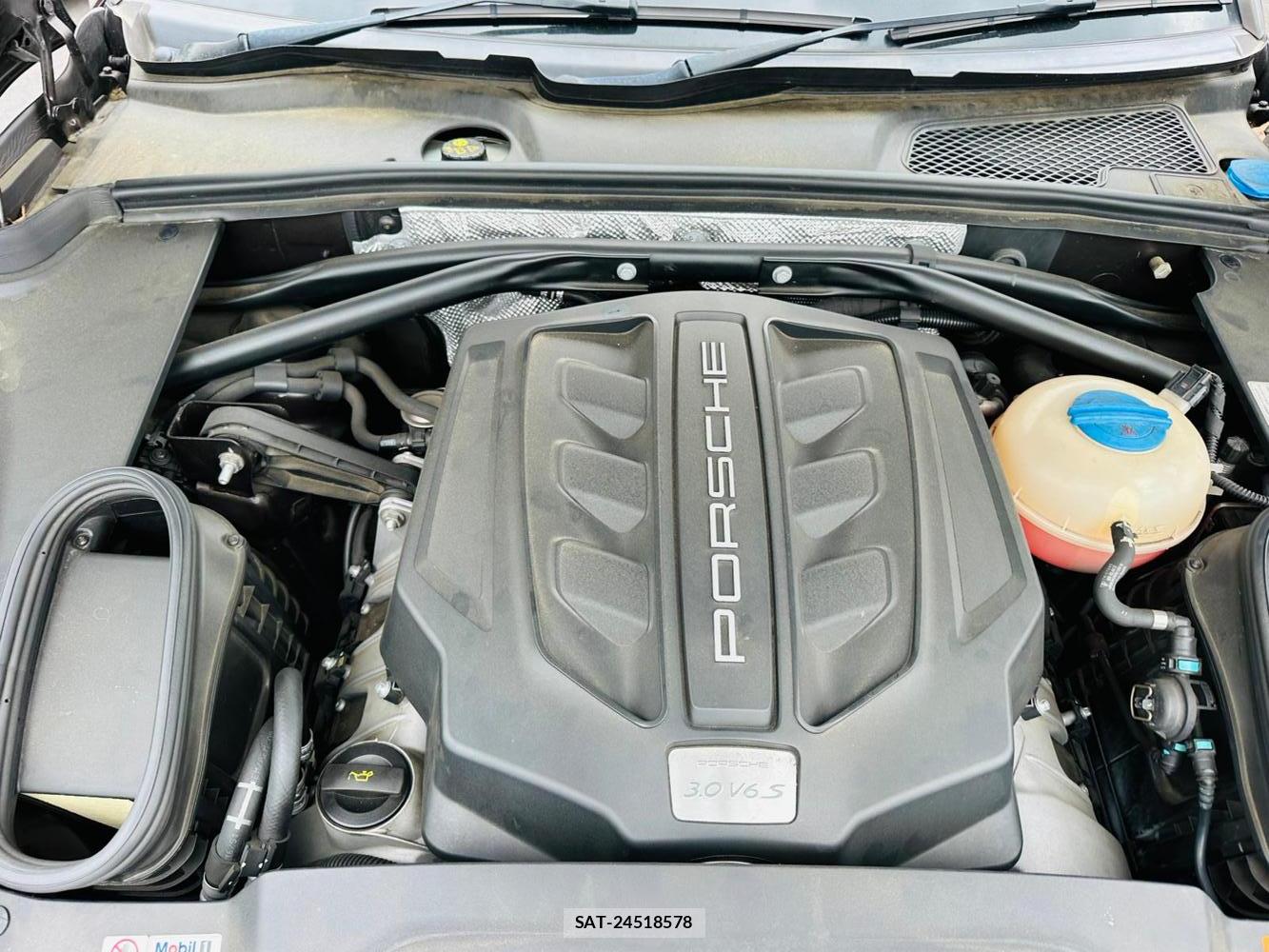 Porsche MACAN 2016 7191156-37