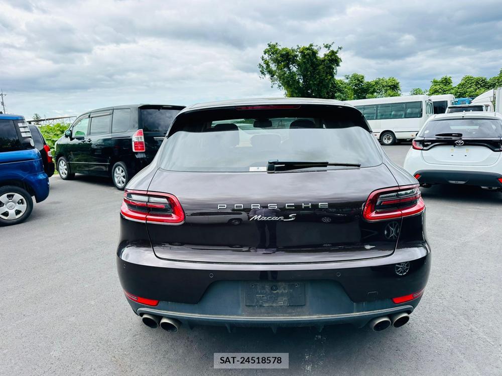 Porsche MACAN 2016 7191156-3