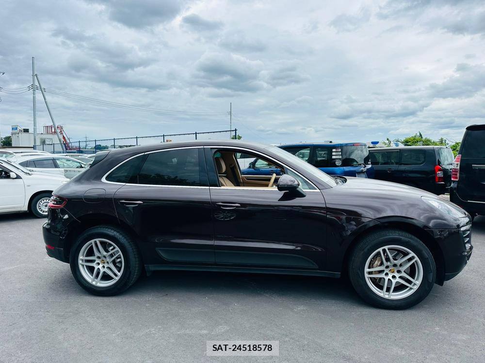 Porsche MACAN 2016 7191156-5