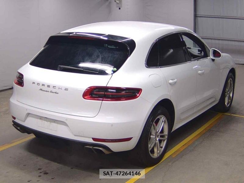Porsche  2015-03 7349930-1