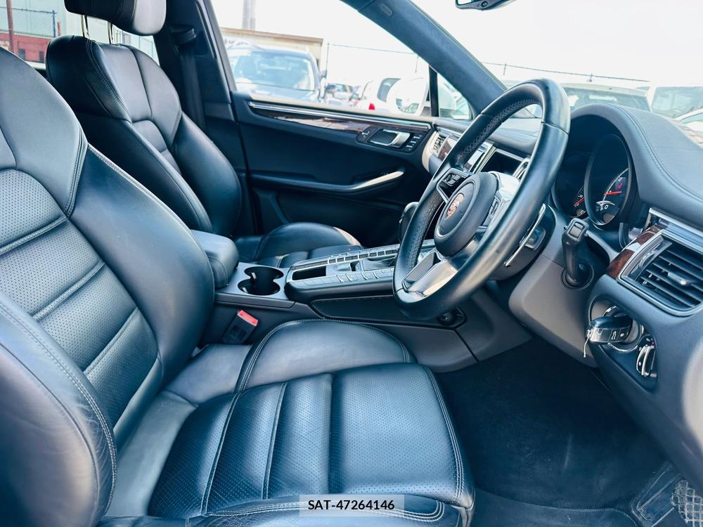 Porsche MACAN 2015-03 7349930-11