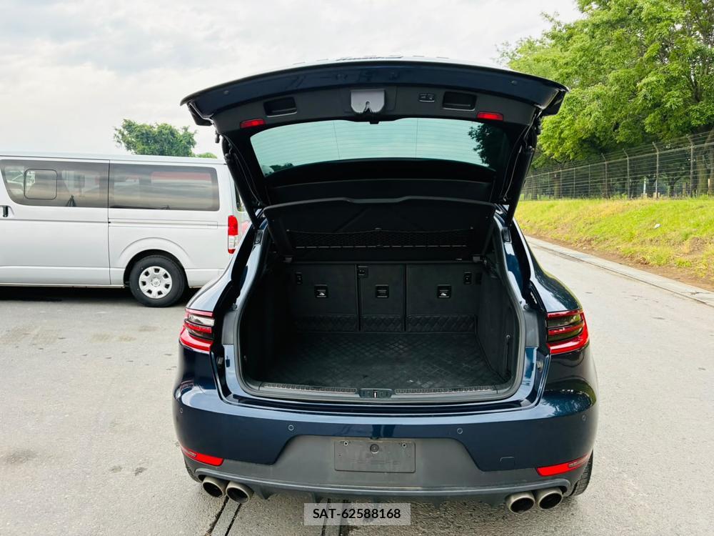Porsche MACAN 2015-05 7952454-27