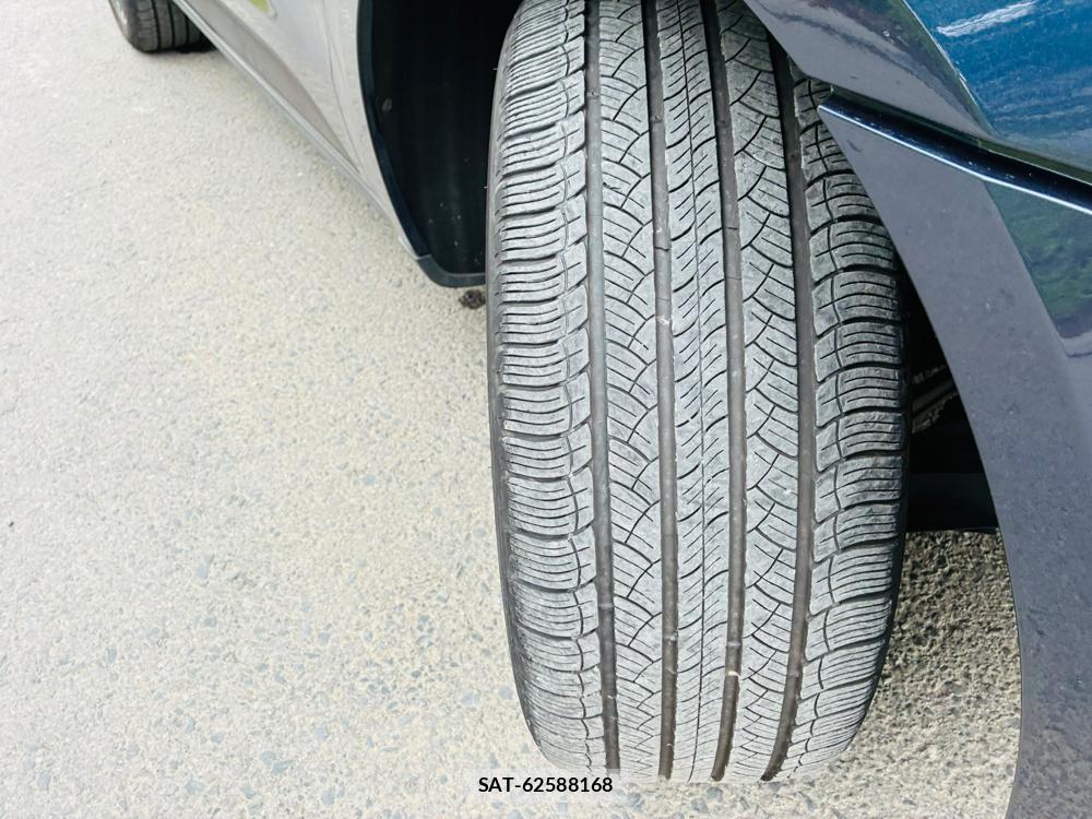 Porsche MACAN 2015-05 7952454-32