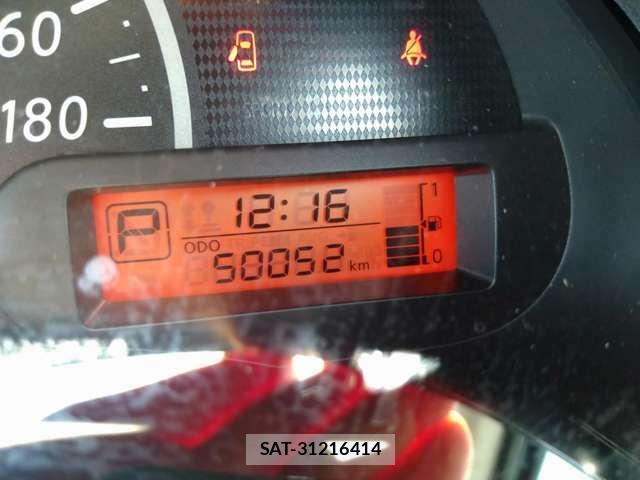 Nissan MARCH 2018-06 527503-16