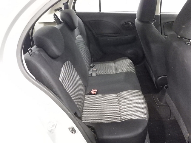 Nissan MARCH 2017-08 1076837-5