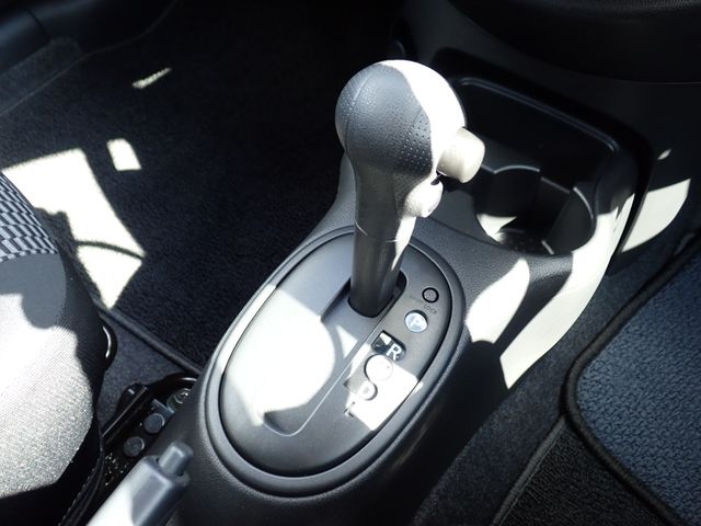 Nissan MARCH 2020-09 1546622-7