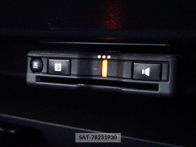 Nissan MARCH 2021-10 2211067-8