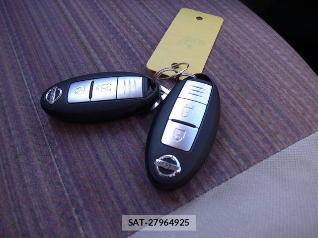 Nissan MARCH 2013-06 2963256-19