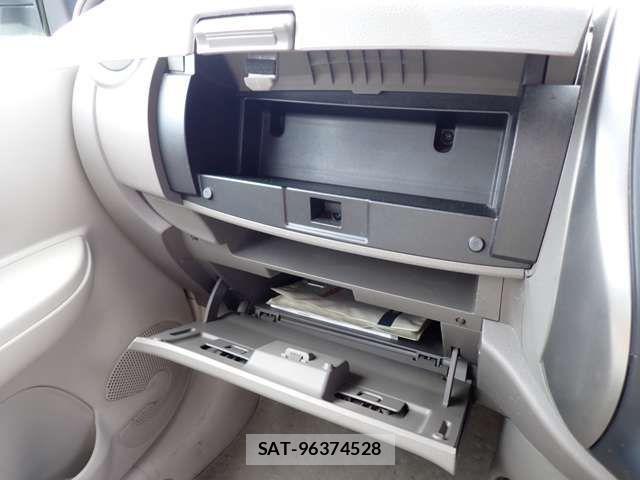 Nissan MARCH 2013-08 4044888-10