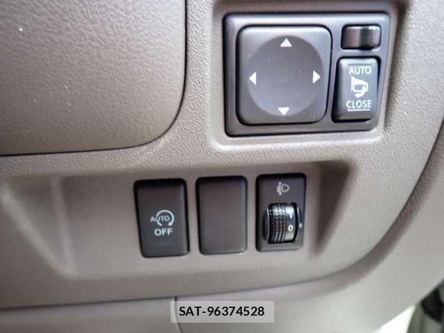 Nissan MARCH 2013-08 4044888-15