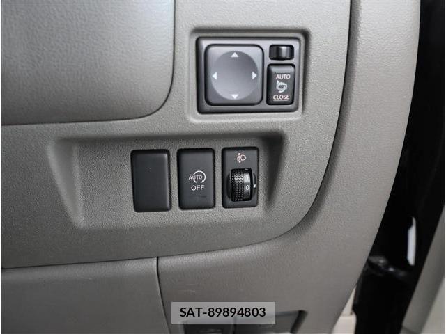 Nissan MARCH 2013-02 4139926-10
