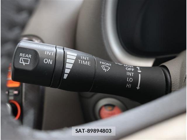 Nissan MARCH 2013-02 4139926-25