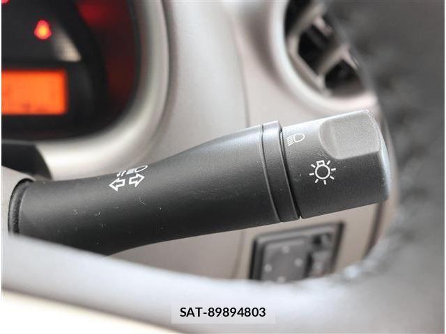Nissan MARCH 2013-02 4139926-26
