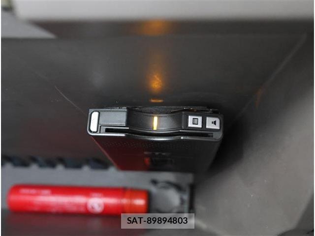 Nissan MARCH 2013-02 4139926-3