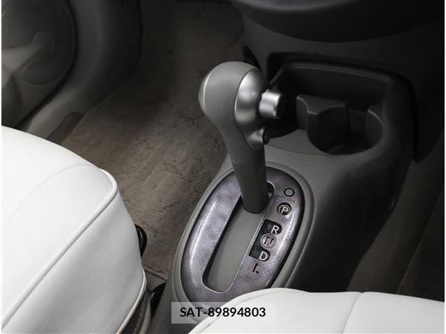 Nissan MARCH 2013-02 4139926-8