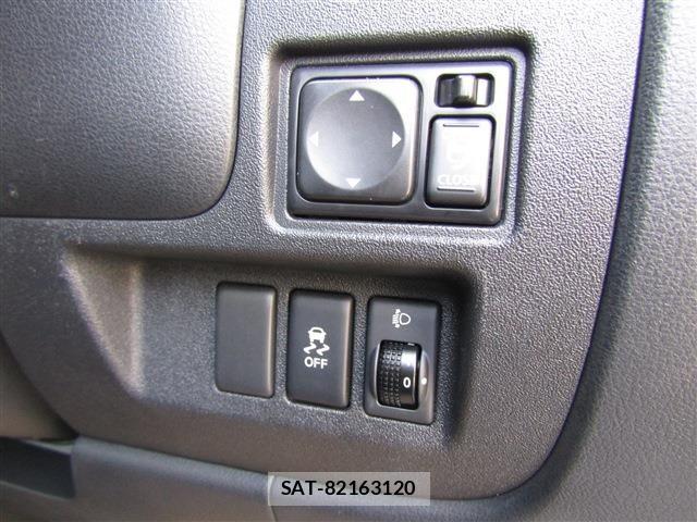Nissan MARCH 2018-09 4595831-13