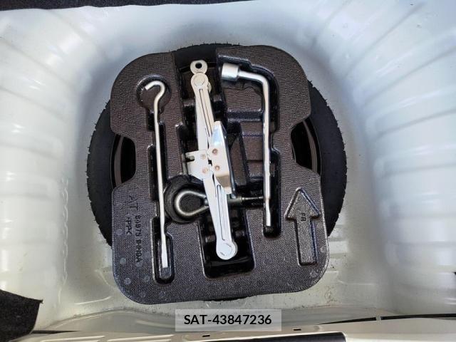 Nissan MARCH 2016-04 5871318-27