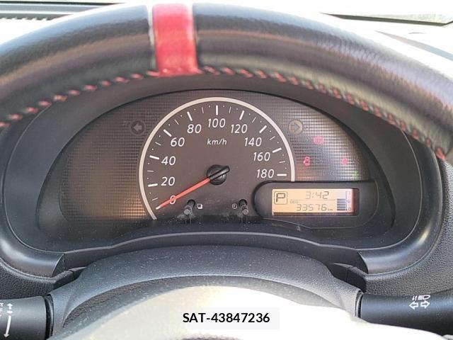 Nissan MARCH 2016-04 5871318-28