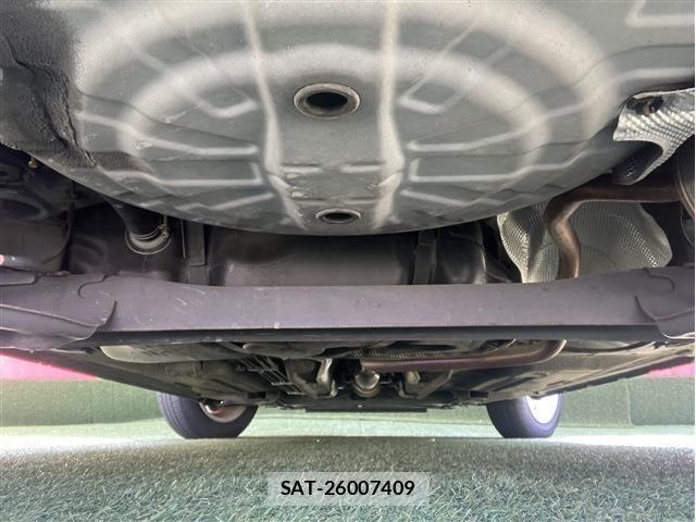 Nissan MARCH 2017-08 6012123-27