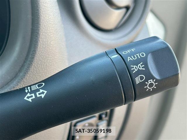 Nissan MARCH 2019-08 6305053-18