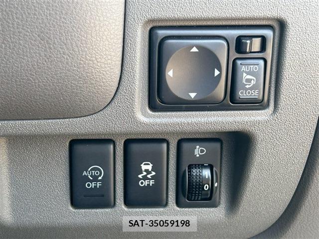 Nissan MARCH 2019-08 6305053-22