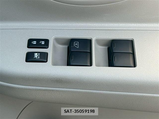 Nissan MARCH 2019-08 6305053-24