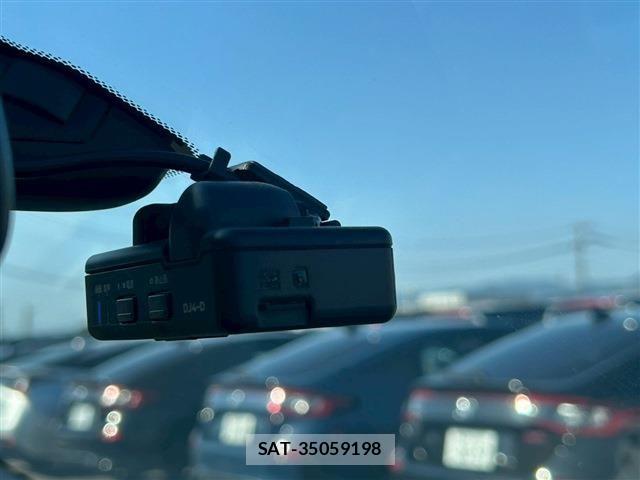 Nissan MARCH 2019-08 6305053-25