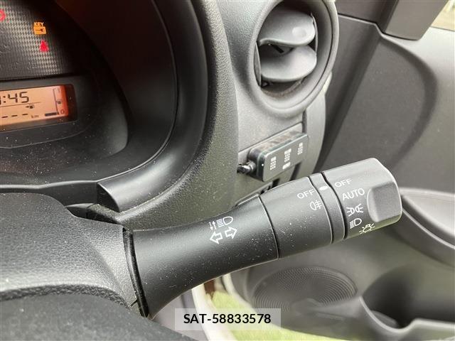 Nissan MARCH 2016-08 6499731-22