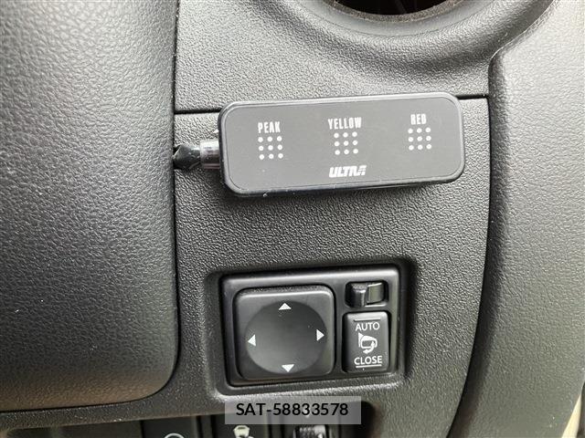 Nissan MARCH 2016-08 6499731-23