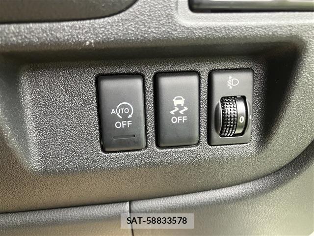 Nissan MARCH 2016-08 6499731-24