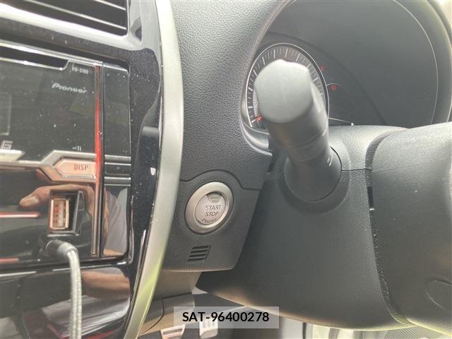 Nissan MARCH 2018-11 6641908-19