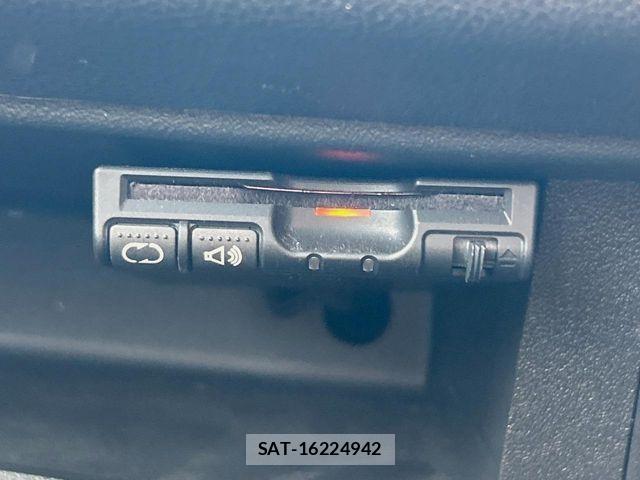 Nissan MARCH 2016-03 6716578-3
