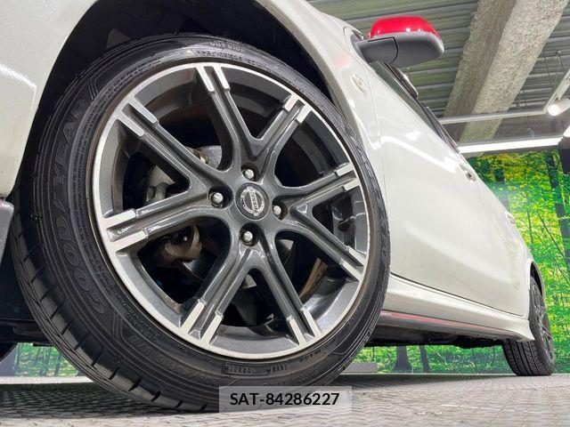 Nissan MARCH 2018-07 6815778-12