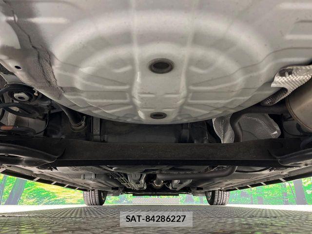 Nissan MARCH 2018-07 6815778-18