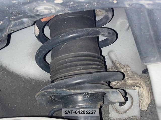 Nissan MARCH 2018-07 6815778-19