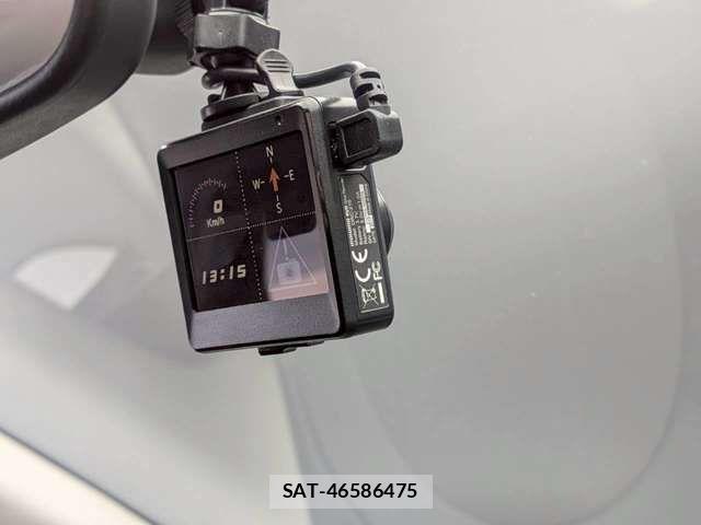 Nissan MARCH 2017-05 6907925-6