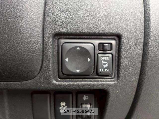 Nissan MARCH 2017-05 6907925-8