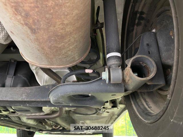 Nissan MARCH 2013-08 6907929-19