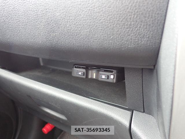 Nissan MARCH 2017-04 6995307-19