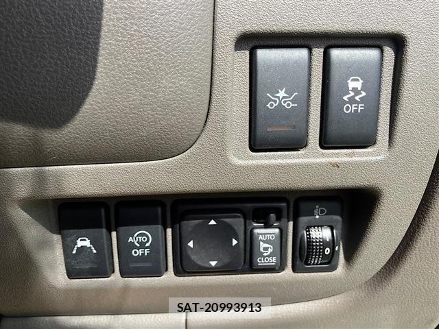 Nissan MARCH 2022-04 7221241-25