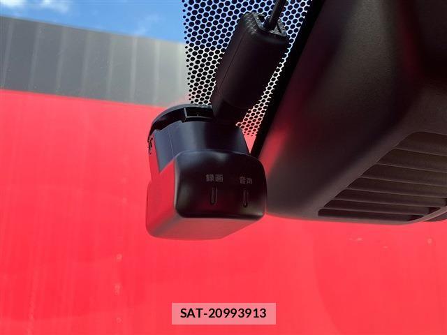 Nissan MARCH 2022-04 7221241-26