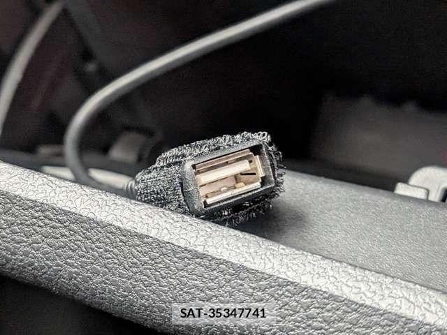 Nissan MARCH 2015-09 7221232-9